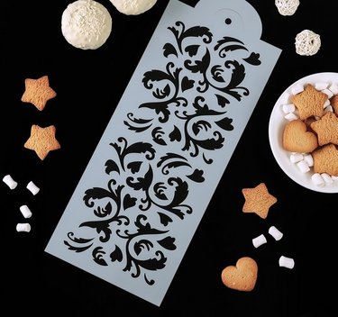 Трафарет для выпечки и нанесения айсинга 34х15 см  "Листья"