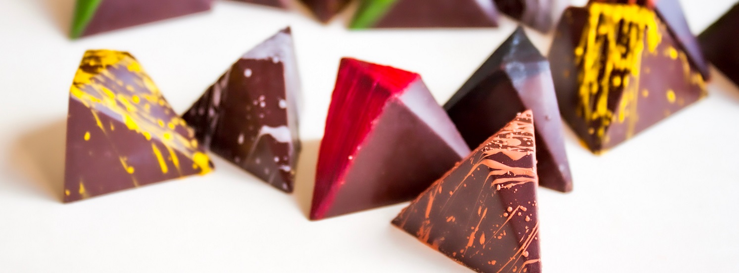 Как покрасить шоколад пищевыми красителями